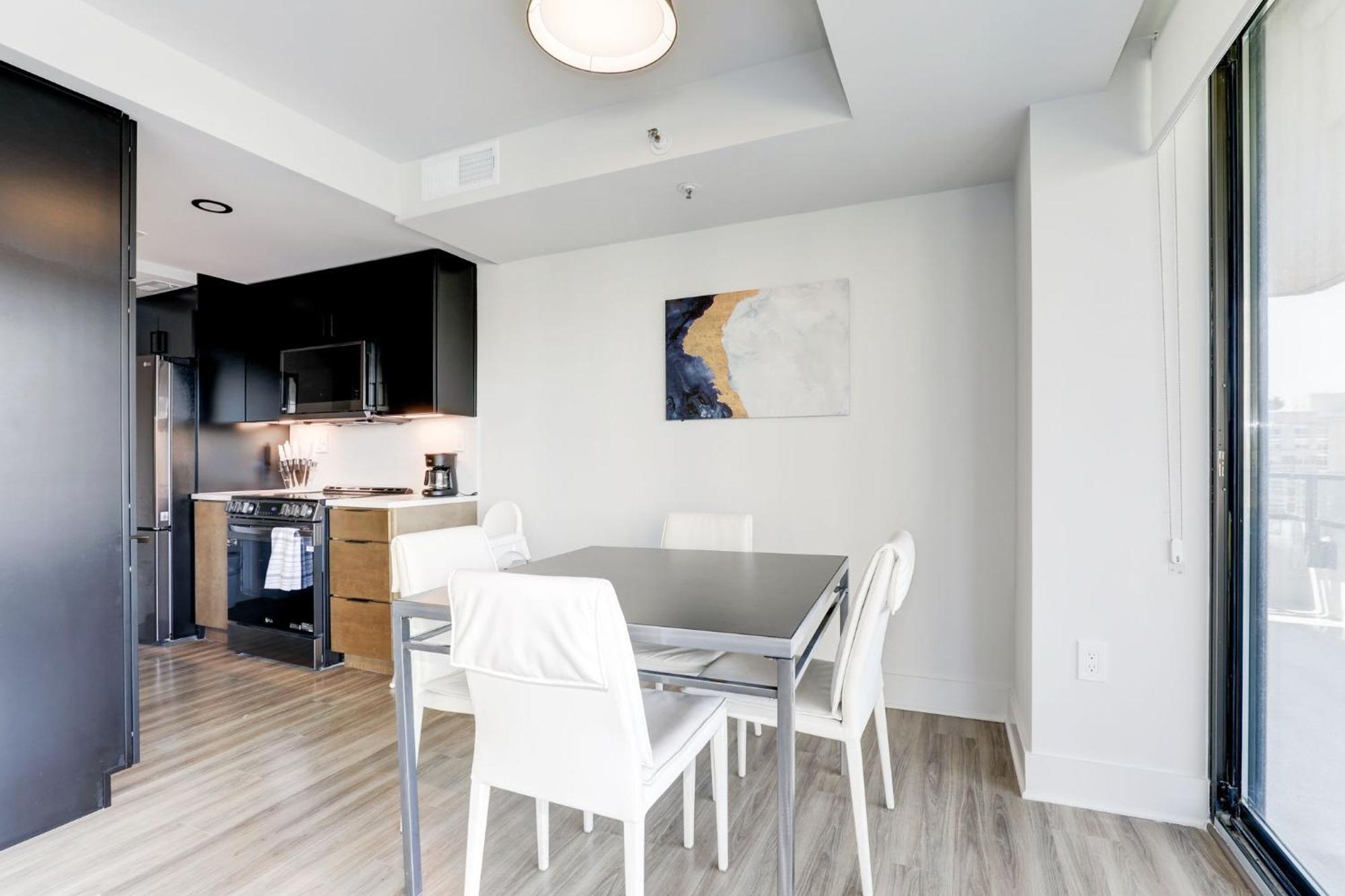 2Br Executive Apartment In Prime Location Arlington Exterior photo